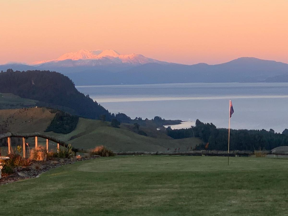 Hilltop Whakaipo Estate Taupo Exterior foto